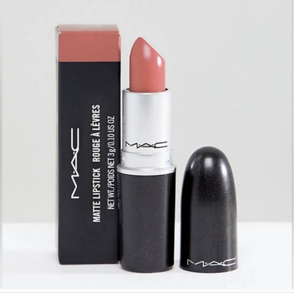 NWT MAC LIPSTICK VELVET TEDDY!